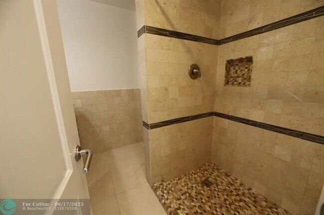 Building Photo - 7760 SW 103rd Pl