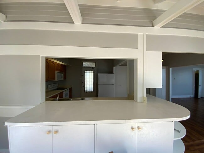 Building Photo - CHARMING SINGLE LEVEL KAIMUKI HOME