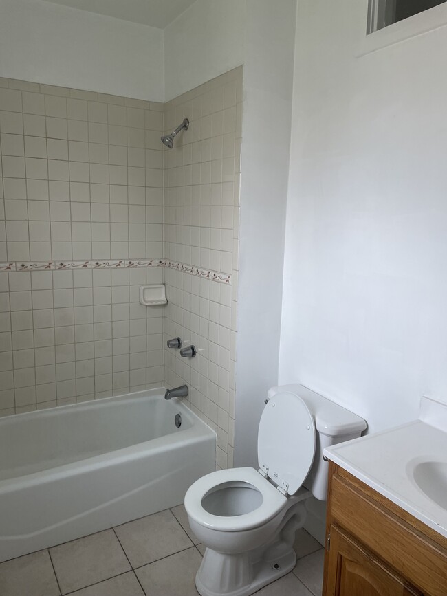 Building Photo - 485 E 57th St