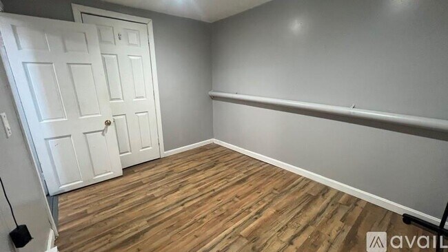 Building Photo - 42 De Soto St