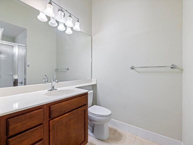 Building Photo - 4-bd,3-bth in The Isles-One Of Palmer Ranch’s Most Sought After Community