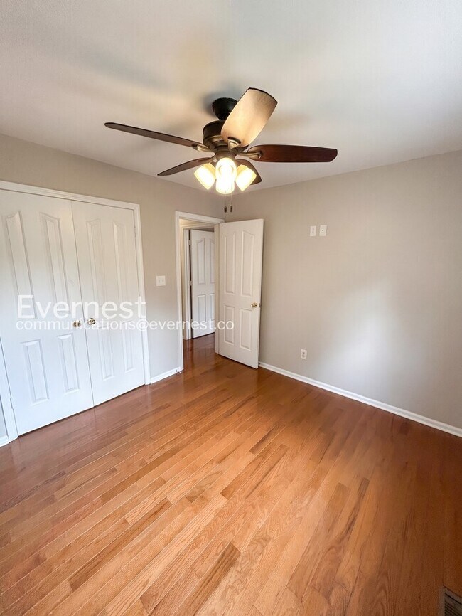 Building Photo - 6914 Weirton Pl