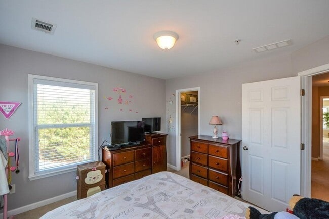 Building Photo - 6135 Indian Wood Cir