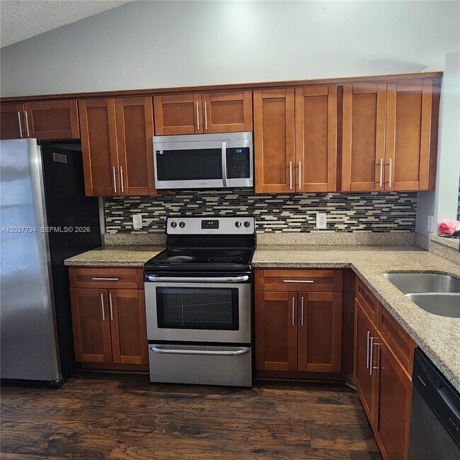 Building Photo - 10180 Fanfare Dr
