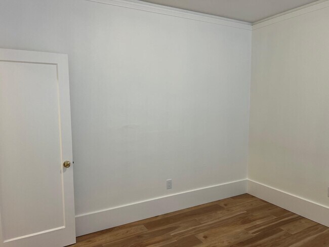 Building Photo - 708 N L St