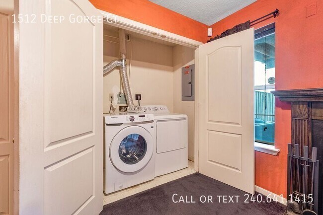 Building Photo - 1512 Deep Gorge Ct