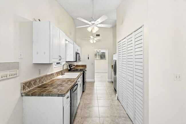 Building Photo - 9770 Nickels Blvd