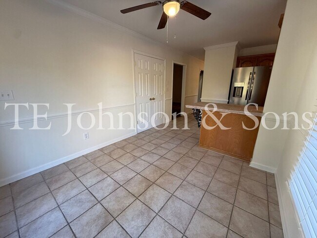 Building Photo - Charming 3-Bedroom Home with Rocking Chair Porch and Screened Back Patio