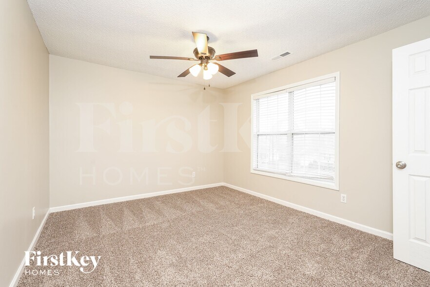 Building Photo - 139 Creek Meadow Dr