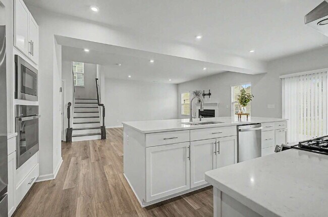 Building Photo - 4-Bed Dream Home in Desired Community in Wake Forest