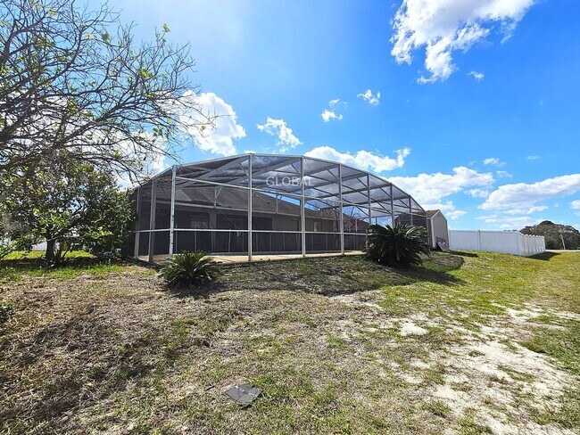 Building Photo - Spacious 4-Bedroom Home with Pool - July 10th move in date