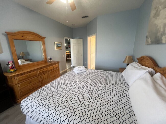 Building Photo - Now Leasing! Stunning 4BR Home in Gated Co...
