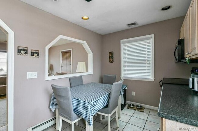 Building Photo - 250 N Rutherford Ave