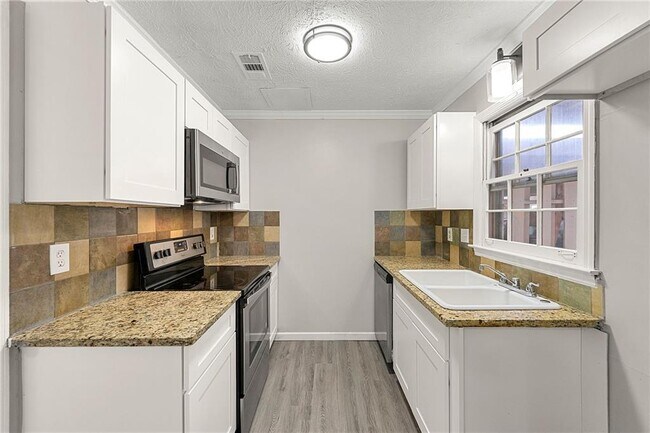 Building Photo - 218 Mill Creek Pl