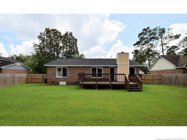 Building Photo - 6466 Brookshire St