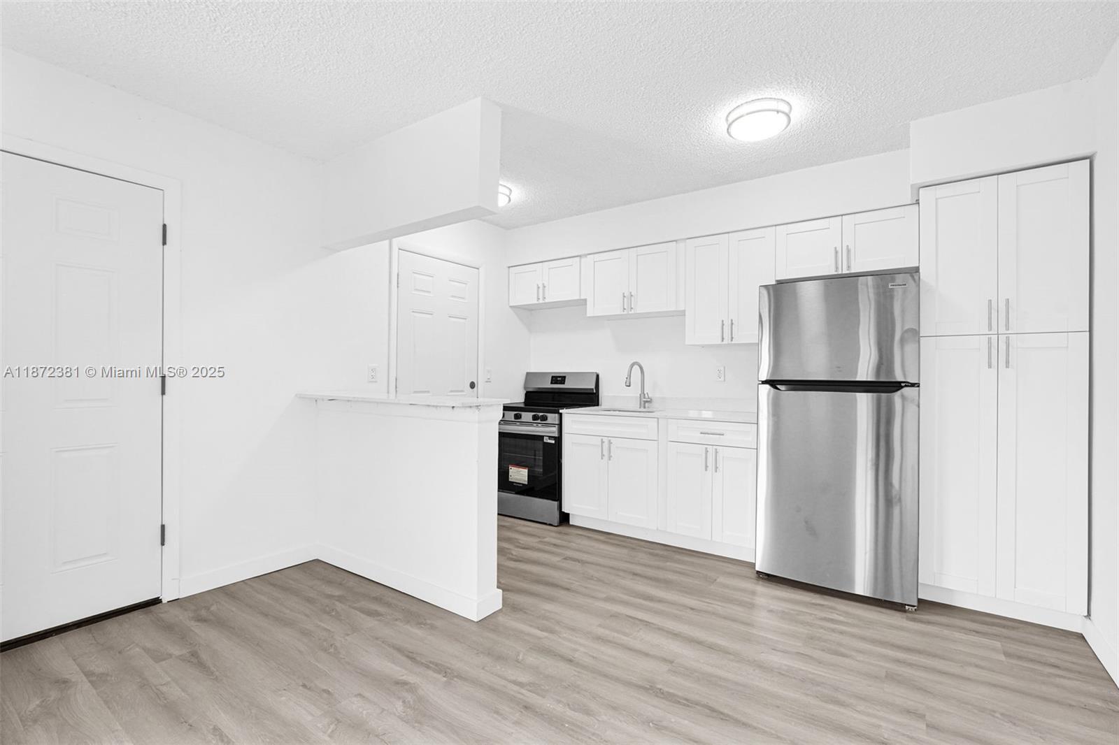 Building Photo - 13090 Griffing Blvd