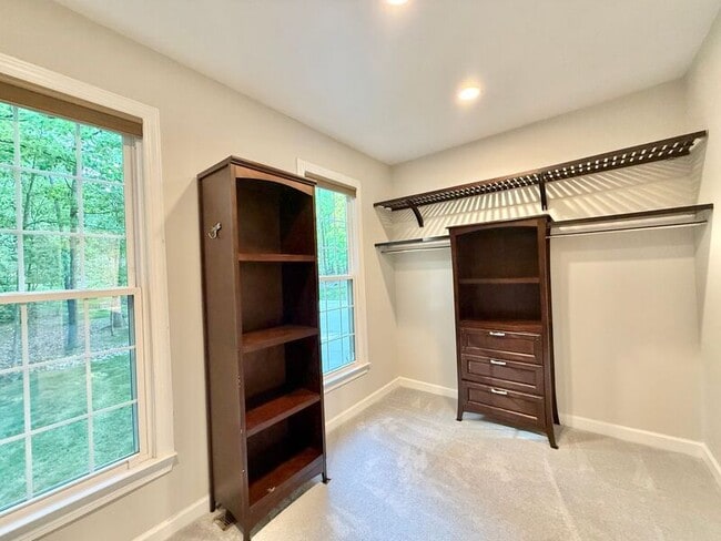 Building Photo - 9412 Springdale Dr