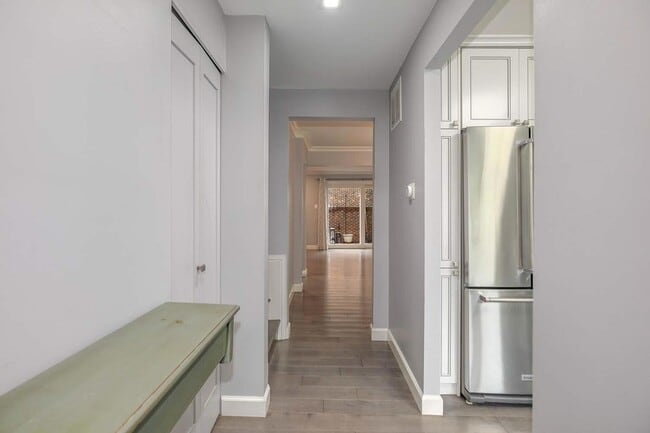 Building Photo - 935 S Taylor St