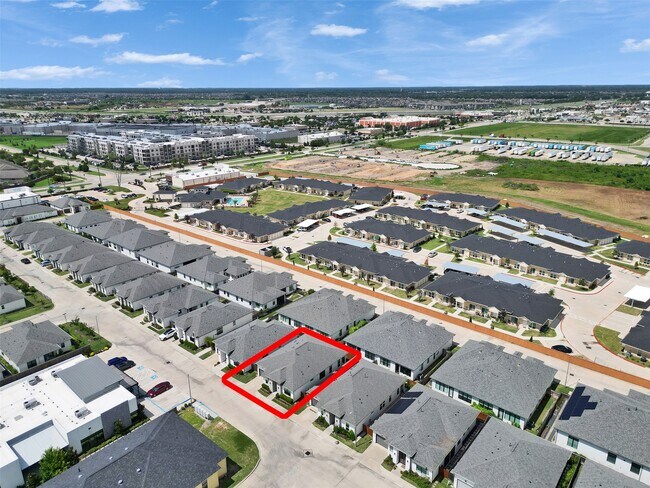 Building Photo - 10330 Grove Row Ave