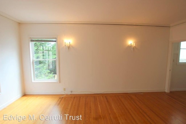 Building Photo - 3636 Scott St