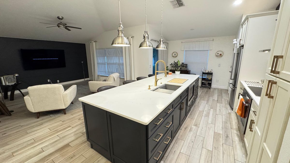 Building Photo - 676 Seneca Trail