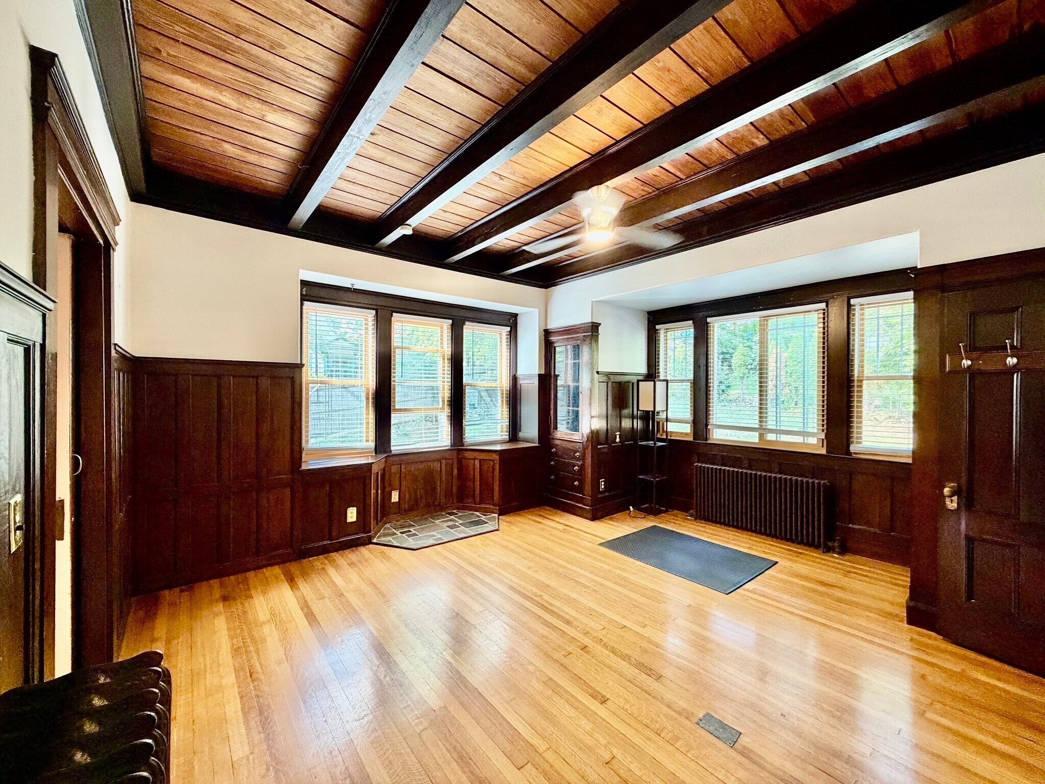 Building Photo - 161 Walnut St