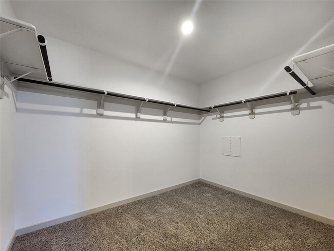 Building Photo - 30010 Ousel Falls Ln