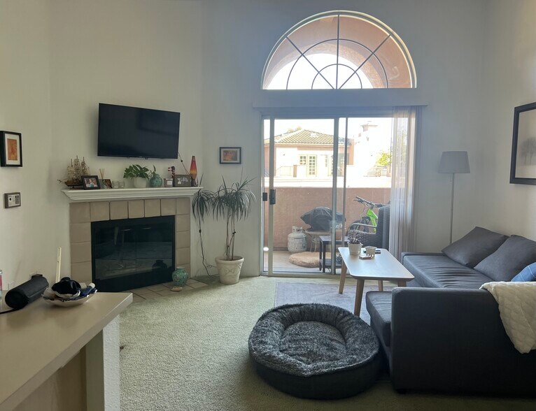 Building Photo - 17161 Alva Rd