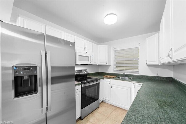 Building Photo - 4290 Gulfstream Dr