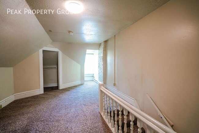 Building Photo - 1283 Forsythe Ave