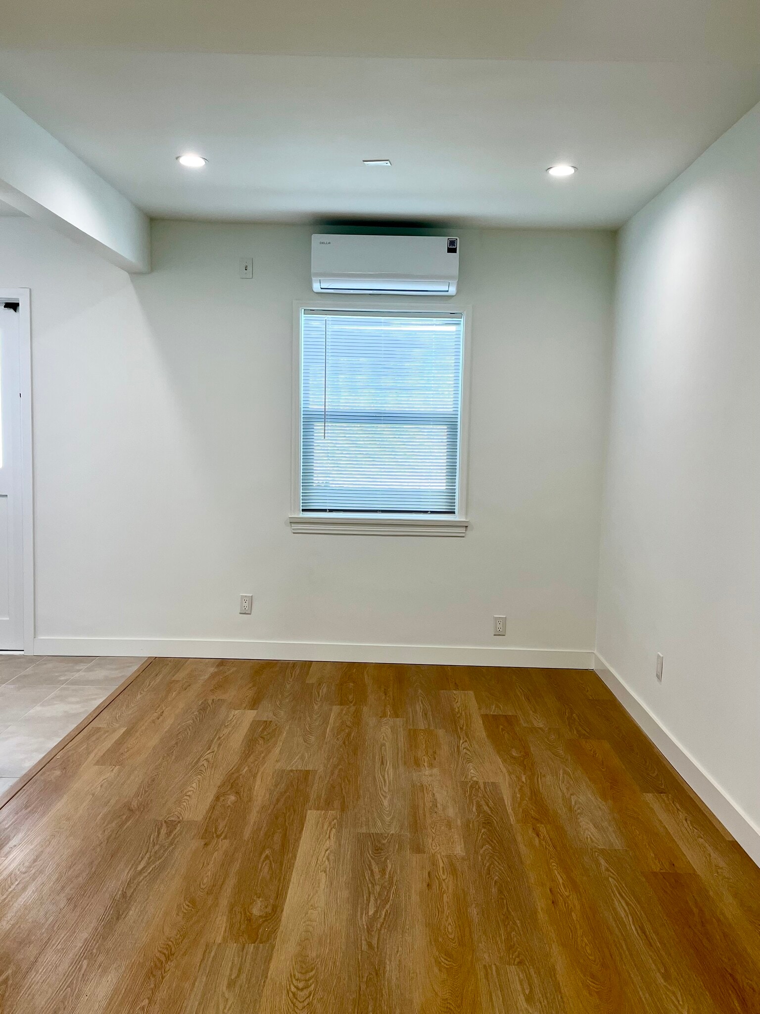 Dining Room - 1725 1/2 Malcolm Ave