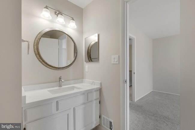 Building Photo - 3030 Piano Ln