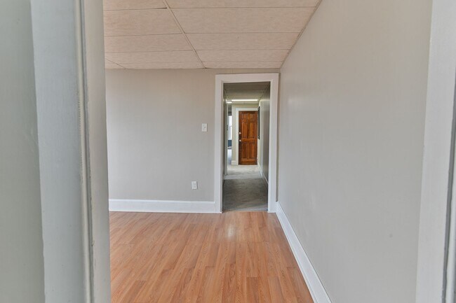 Building Photo - 1306 N 3rd St