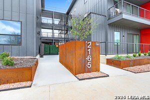 Building Photo - 2165 Gabriels Pl