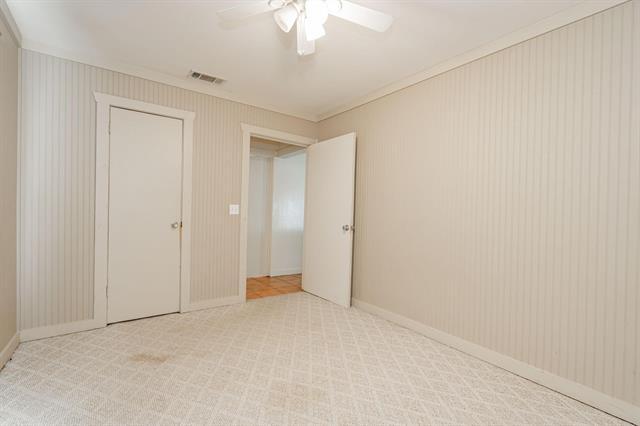 Building Photo - 444 Frontier St