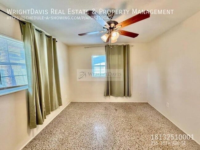 Building Photo - 255 38th Ave SE