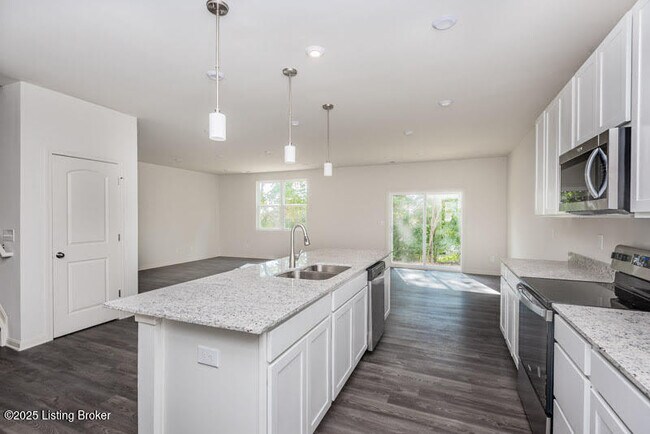 Building Photo - 4028 White Pne Ln