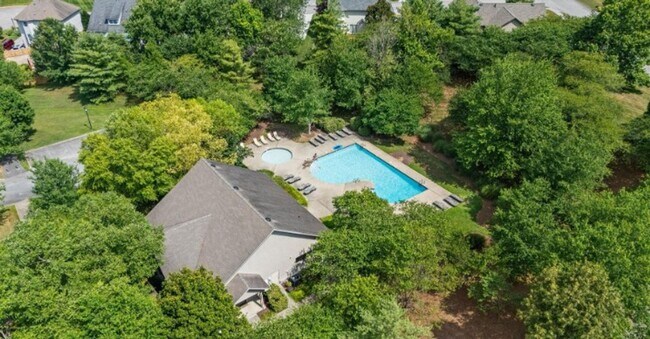 Building Photo - Knoxville 37934 - 4 bedroom 2 bath - call ...