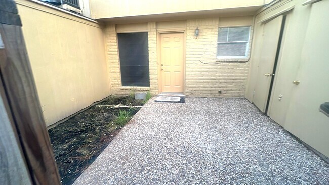 Building Photo - 433 Sunset Dr