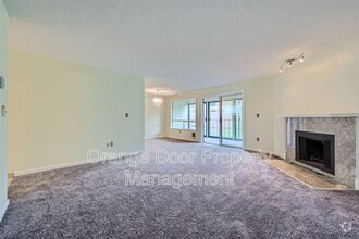 Building Photo - 7307 N Skyview PlaceAPT G202
