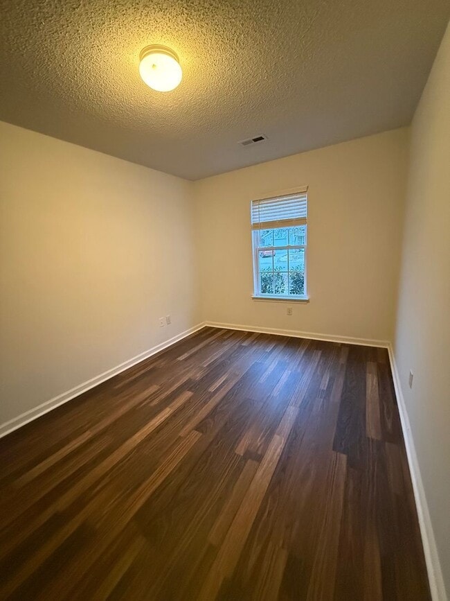 Building Photo - 3BR/2BA Home with Garage in Monkey Junction – Wilmington, NC