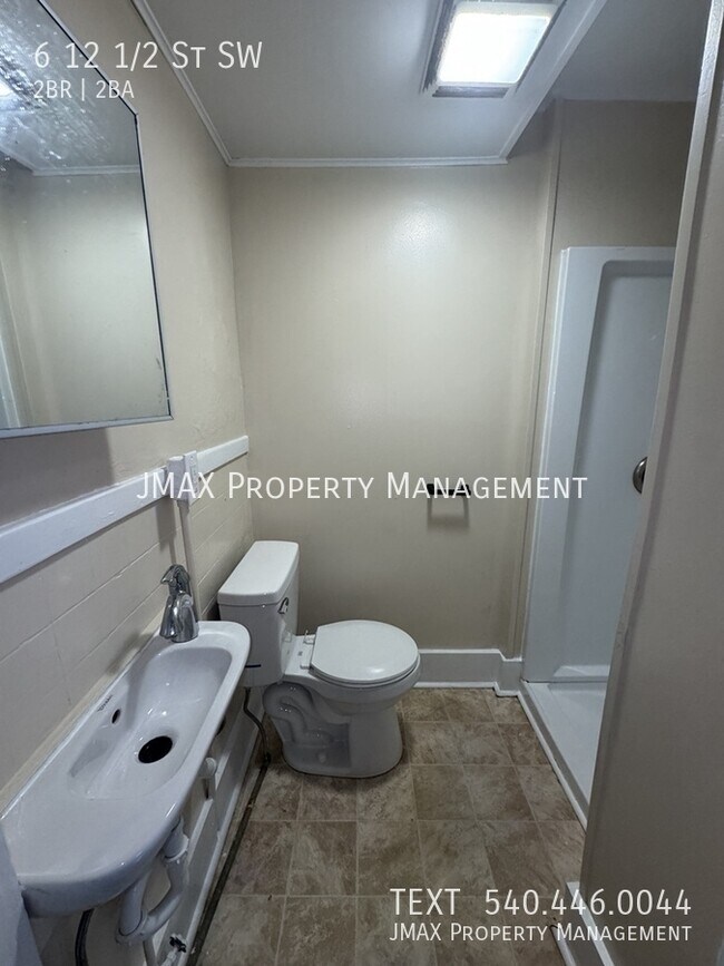 Building Photo - 6-12 1/2 12 1/2 St