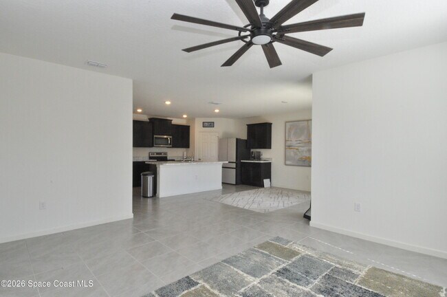 Building Photo - 180 Hammock Rd SE