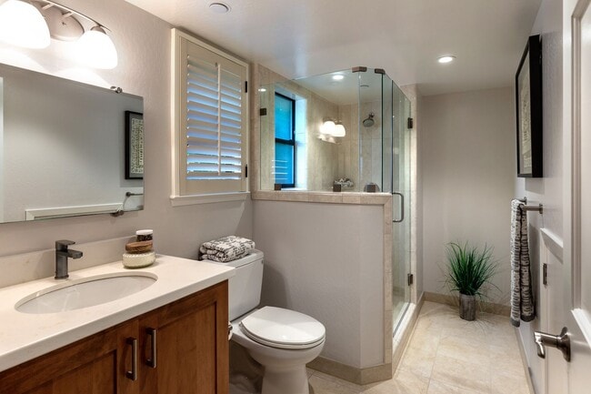 Building Photo - Downtown Los Altos Luxury Townhome