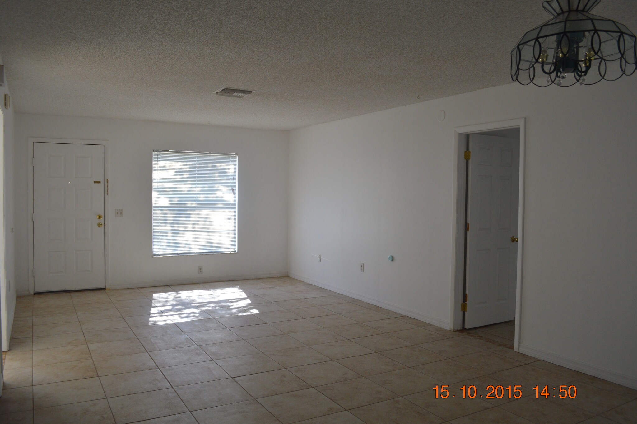 Living room - 12373 Shafton Rd