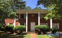 Building Photo - 210 Cloverleaf Dr