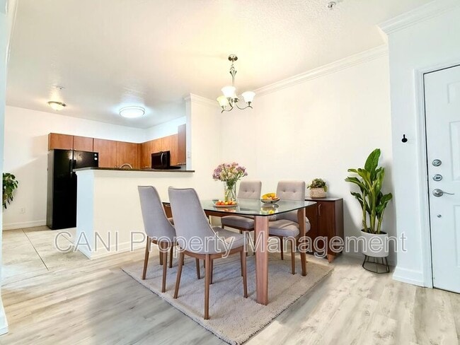 Building Photo - 202 E South St