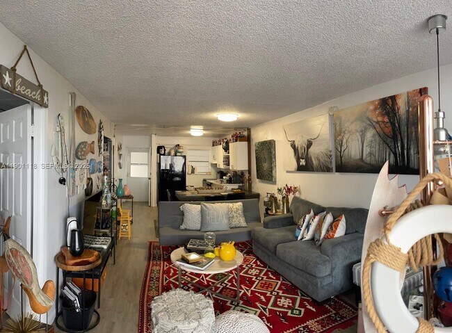 Building Photo - 1331 Lincoln Rd