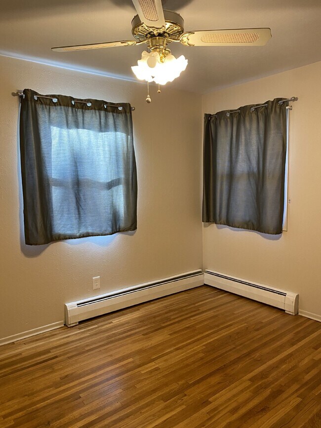 Building Photo - 3 bedroom - Hartsock