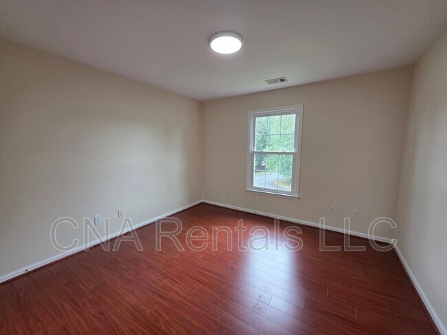 Building Photo - 1713 Paramore Pl NE